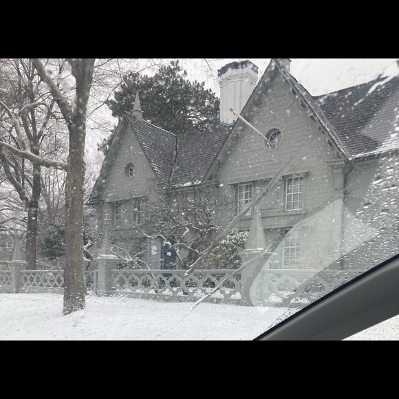 Welcome to Salem - Picture 2 of 16